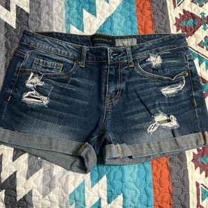 Aeropostale, MIDI size 4 jean shorts like brand new!!!!